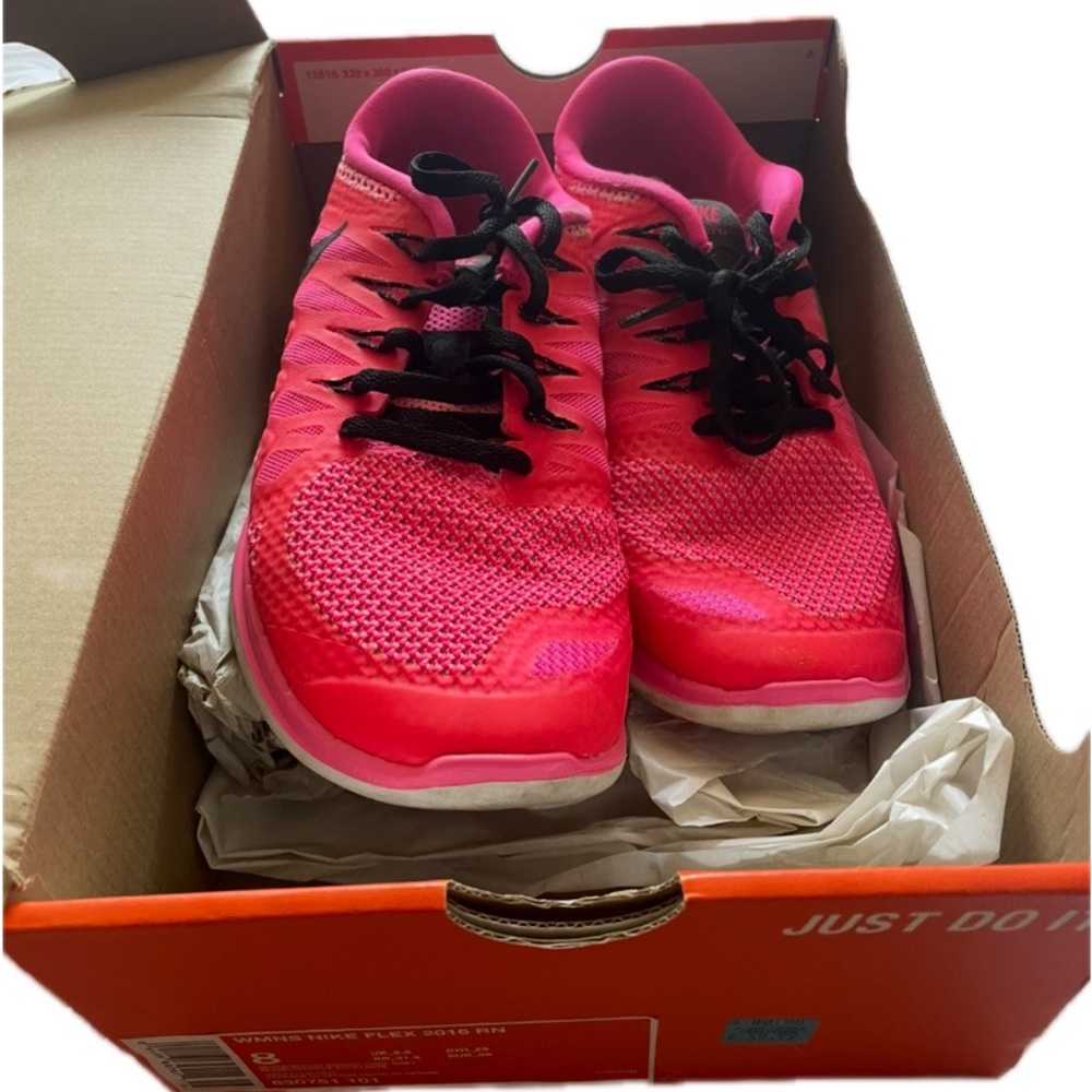 NIKE FLEX 2016 RUN HOT PINK SZ 8